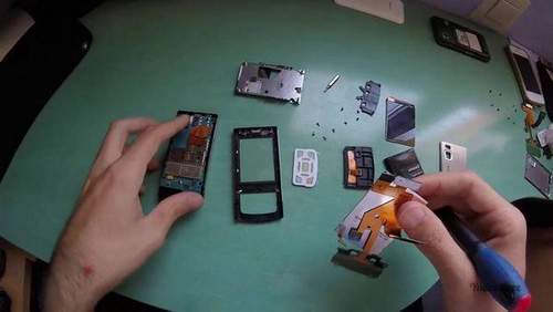 Dismantling The Nokia 6500 Classic