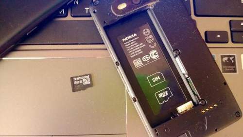 How to Install Sd Card on Phone