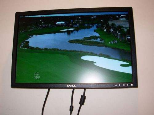 How to Make a TV From an LCD Monitor