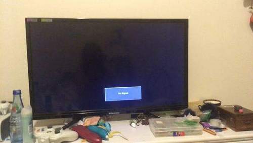 How to Set up a Philips TV Without Remote